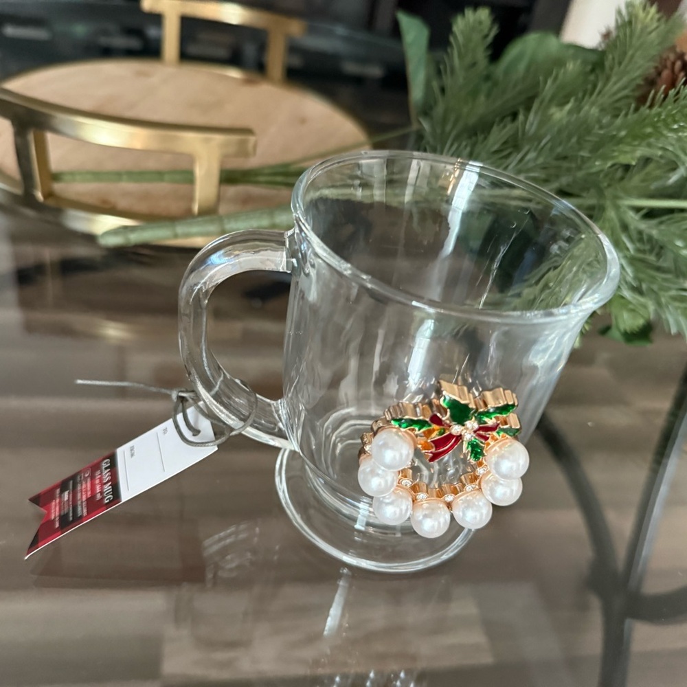 Holiday Wreath Glass Mug - Picture 4 of 11